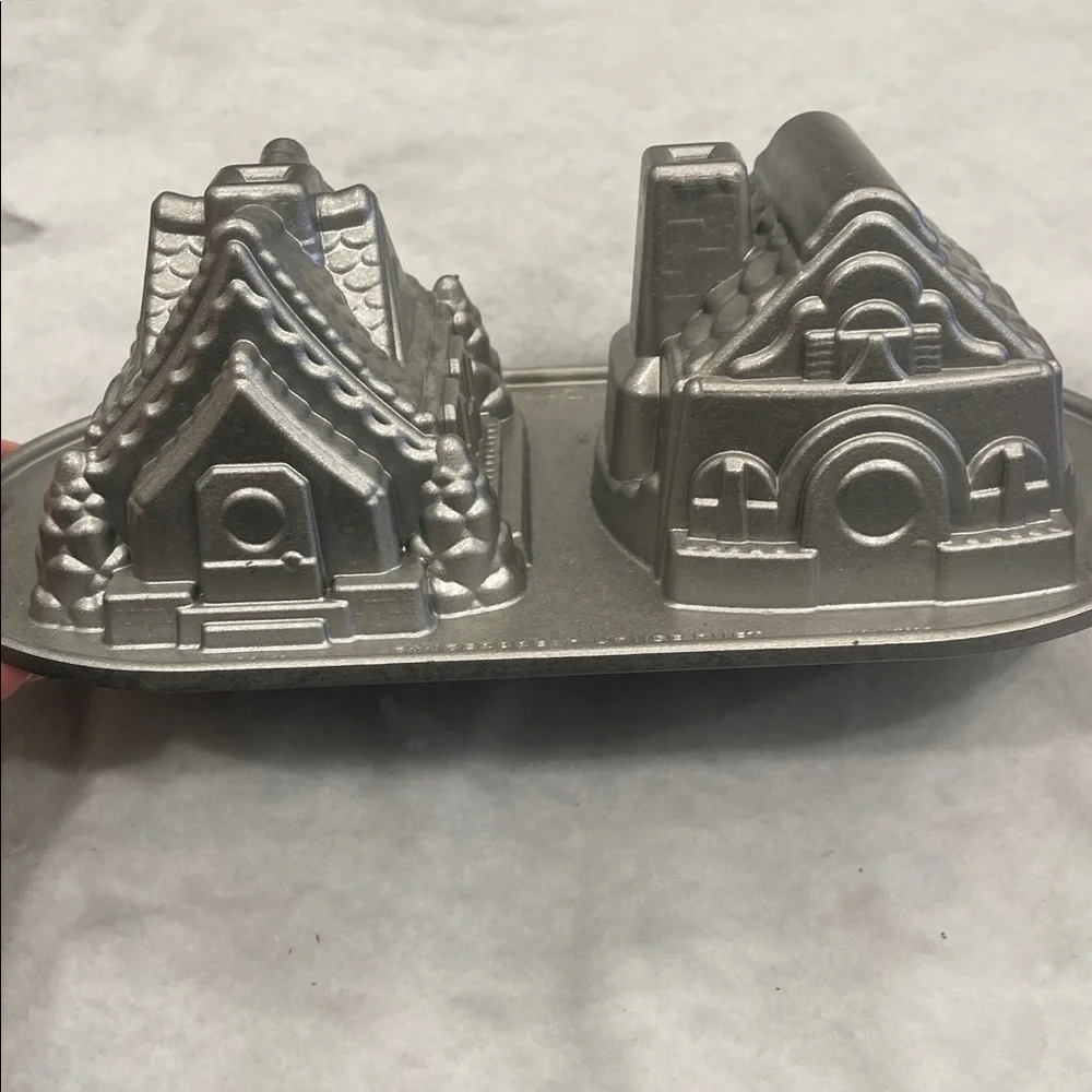 Nordic Ware Silver Gingerbread House Duet Cake Pan new